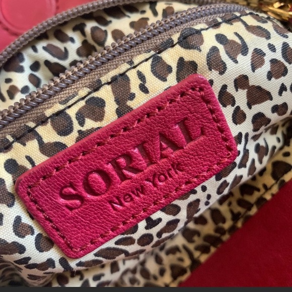 Fushia colored Sorial New York bag - Picture 2 of 4